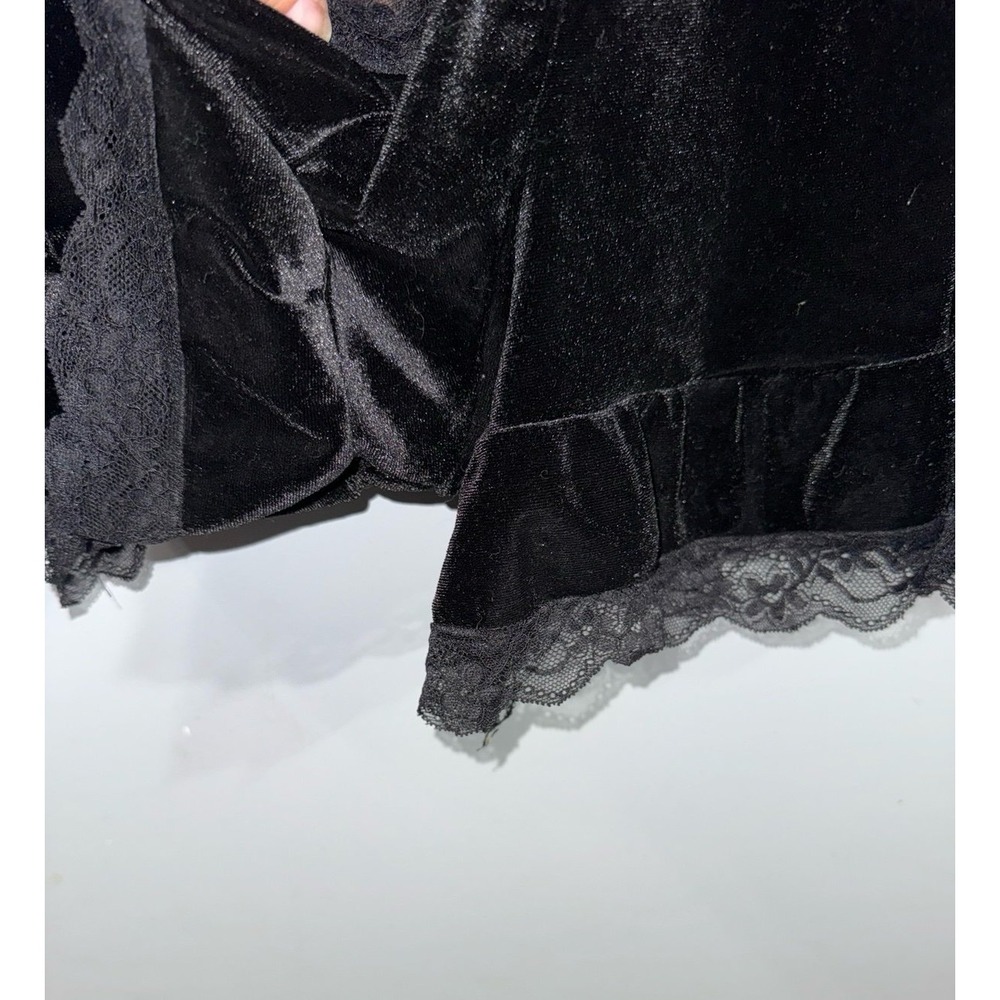 Cosmic Aura Black velvet lace romper - Picture 6 of 9